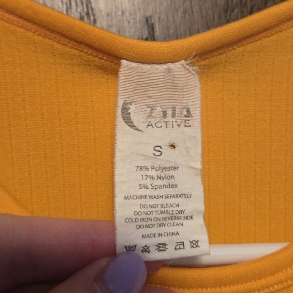 Zyia Ribbed Tank Top - Picture 4 of 4